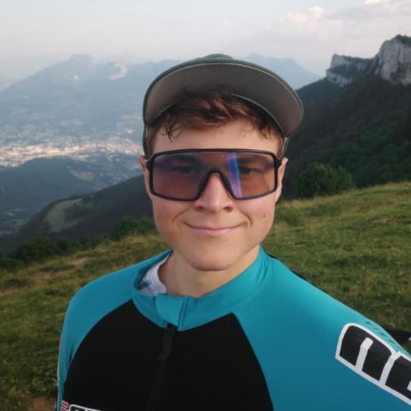 <br />
<b>Warning</b>:  Undefined property: stdClass::$image_introtext_alt in <b>/var/www/html/templates/up-paragliders/html/com_content/category/teampilots_item.php</b> on line <b>41</b><br />
