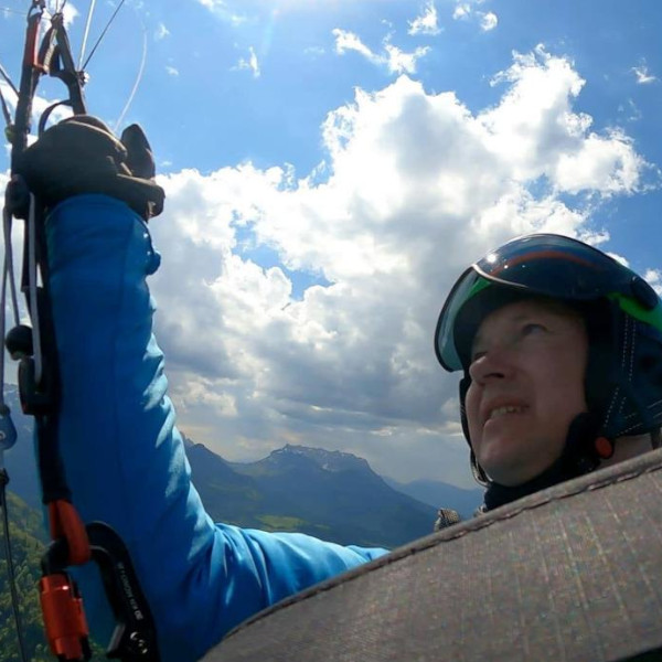 <br />
<b>Warning</b>: Undefined property: stdClass::$image_introtext_alt in <b>/var/www/html/templates/up-paragliders/html/com_content/category/teampilots_item.php</b> on line <b>41</b><br />